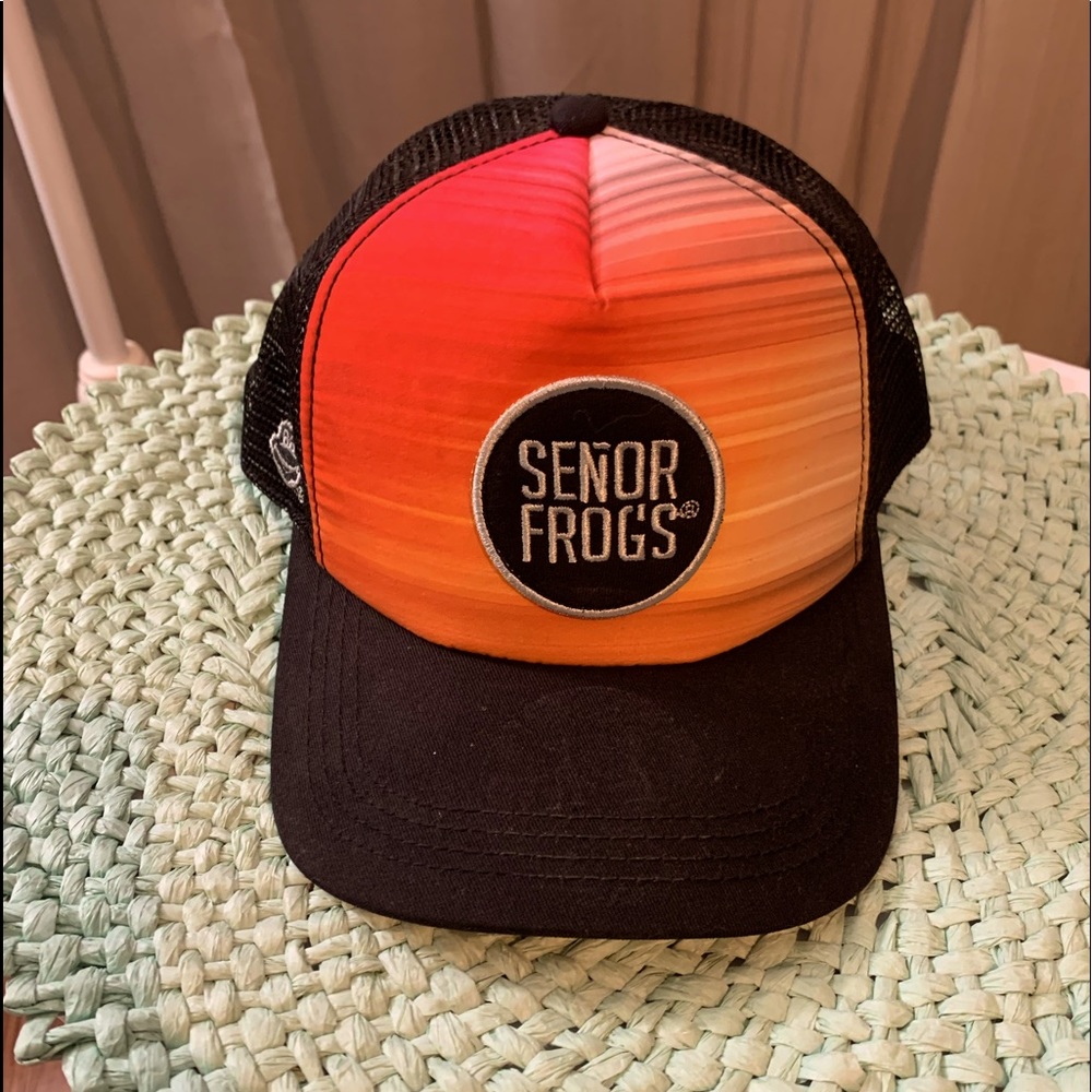 Senior Frogs Snap Back